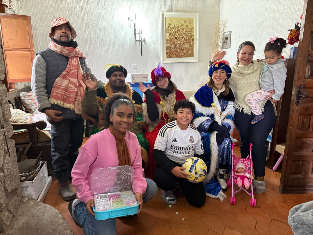 Fundación Madrina tweet media