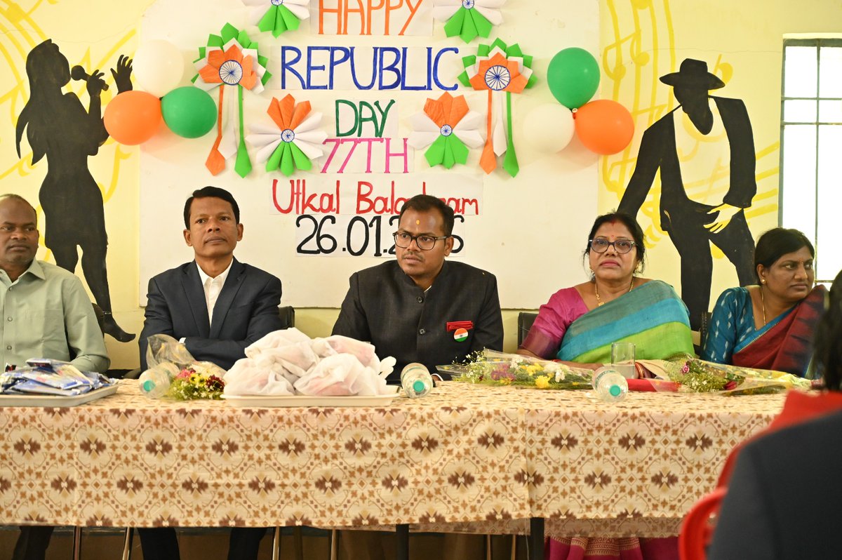 DM_Mayurbhanj's tweet image. On the auspicious occasion of  77th District level Republic Day the Chief Guest distributed Sweets to the inmates of Utkal Balashram &amp;amp; encouraging them through inspirational words.