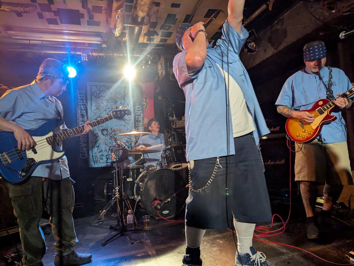 5stringsNutface's tweet image. 昨夜は所々断片的だけど楽し過ぎる一夜でしたわ🌟UNDONEありがとう🥰🥰🥰写真はコレしかないないけど、色んな人と絡めて楽しかったな🥳🥳🥳🥳昨日のユータのステージングがアグレッシヴで良かった🌟くやしいぜ〜🔥🔥

絡んで頂いた皆様ありがとう🥰