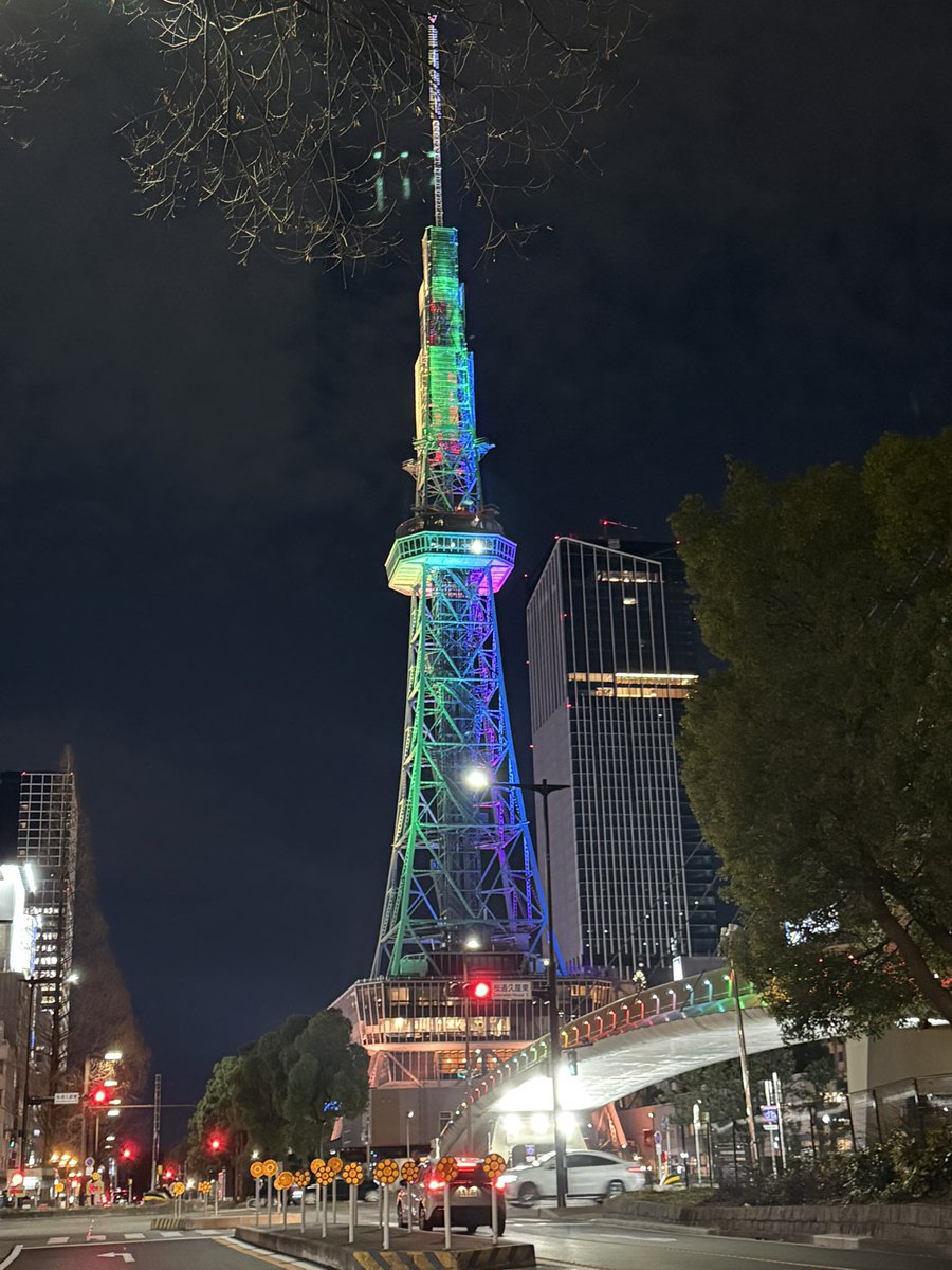 テックガラ仕様かな？
レインボー🌈な
テレビ塔

#nagoyatvtower