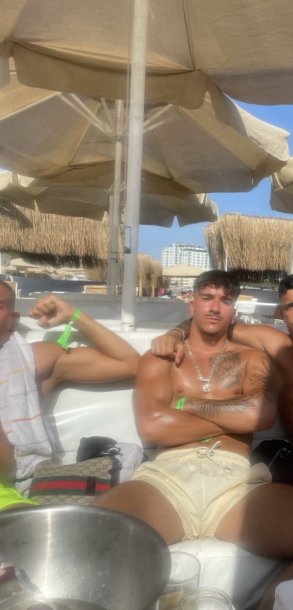 dadyyddorf69 (13,5k) tweet media