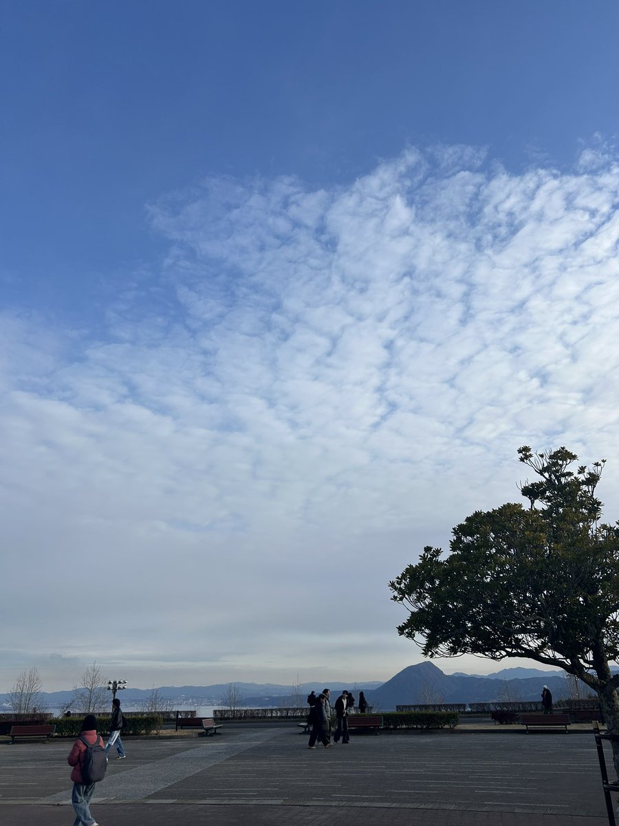 余談だけれど、APUにいると「インド生まれの中国籍」「ザンビア生まれのスリランカ育ちの日本籍」「アメリカ生まれのモンゴル籍」とかバックグラウンドが複雑な人が多くて、会話の終着点が大体Visaになる…。