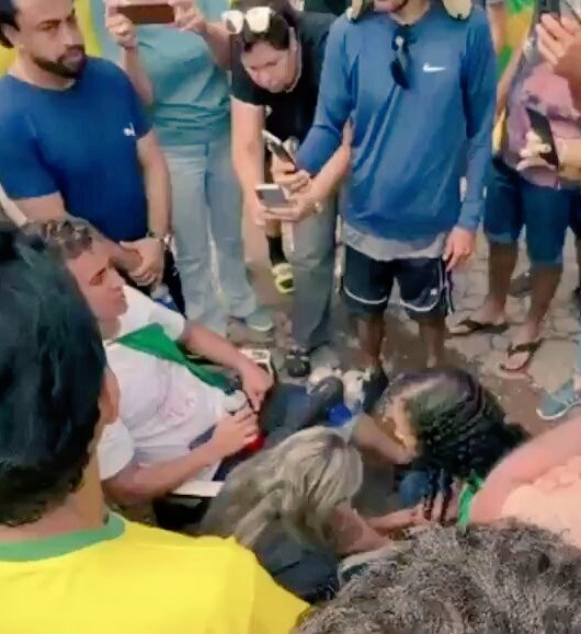 Cristão comunista // cristão bolsonarista