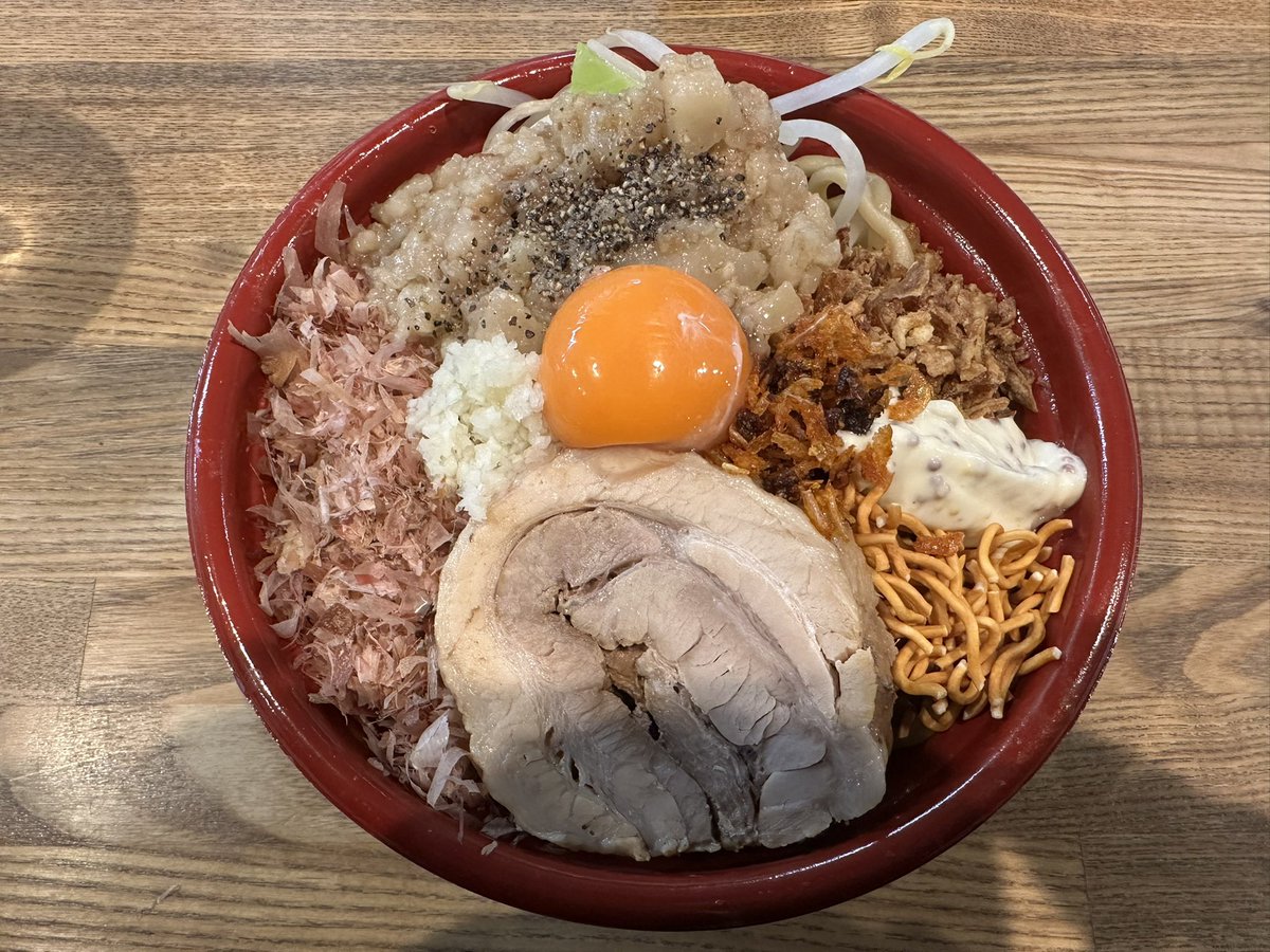 s2tomo_chin's tweet image. YOKOKURA STOREHOUSE@小山市
月曜からまぜそば 麺少なめ

今年最初のMAZESOBA MONDAY😆
やる気が出ずちょっと無気力気味だったけどまぜそば食べて元気100倍💪🏻
あれ？ずっきーメンマ？と思ったけどこれホント美味しくて🤤
今日も色々な方にお会いできて感謝です👌
ごちそうさまでした😋