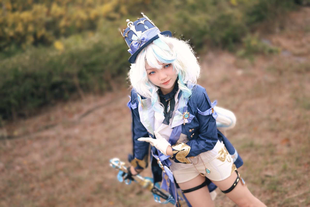 哼，你以為站在你面前的是誰？
我可是楓丹萬眾矚目的存在
舞台中央的主角，自然非我莫屬
掌聲、歡呼、目光
這些本來就該屬於我

📷 @wzwu1423223 #芙寧娜 
小莫太會拍導致都不知道要修什麼🥹