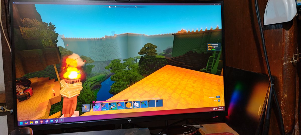 A new monitor arrived after the old one broke.