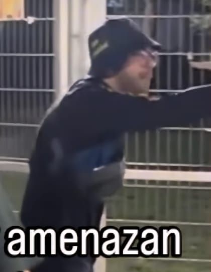 *EL DOLOR* de recibir una golpiza por parte de murgueros a vecinos en la plaza Martín Fierro, por quejas de ruidos molestos, fue el inicio para que las redes comenzarán a hacer comentarios negativos de los corsos 
#BastaDeMurgas .
Basta de violentos !!!!