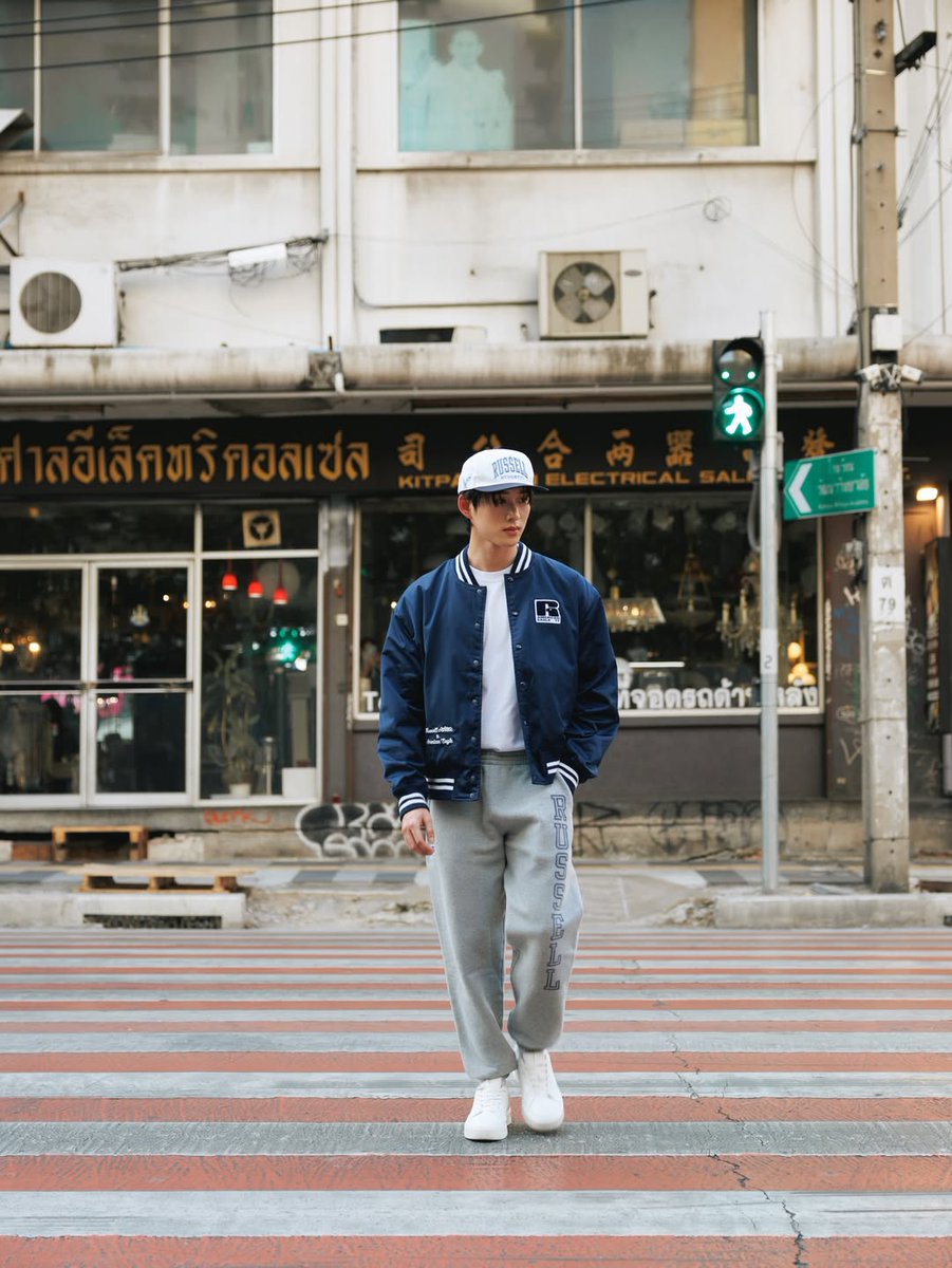 EstFanclubTH's tweet image. 260126 | Instagram | #est_rvp 

📸 est_rvp : Heritage sport style 🦅🏈
 🔗 instagram.com/p/DT-ILgXEm4h/… 

#AmericanEagleTH
#ESTSUPHAHouse