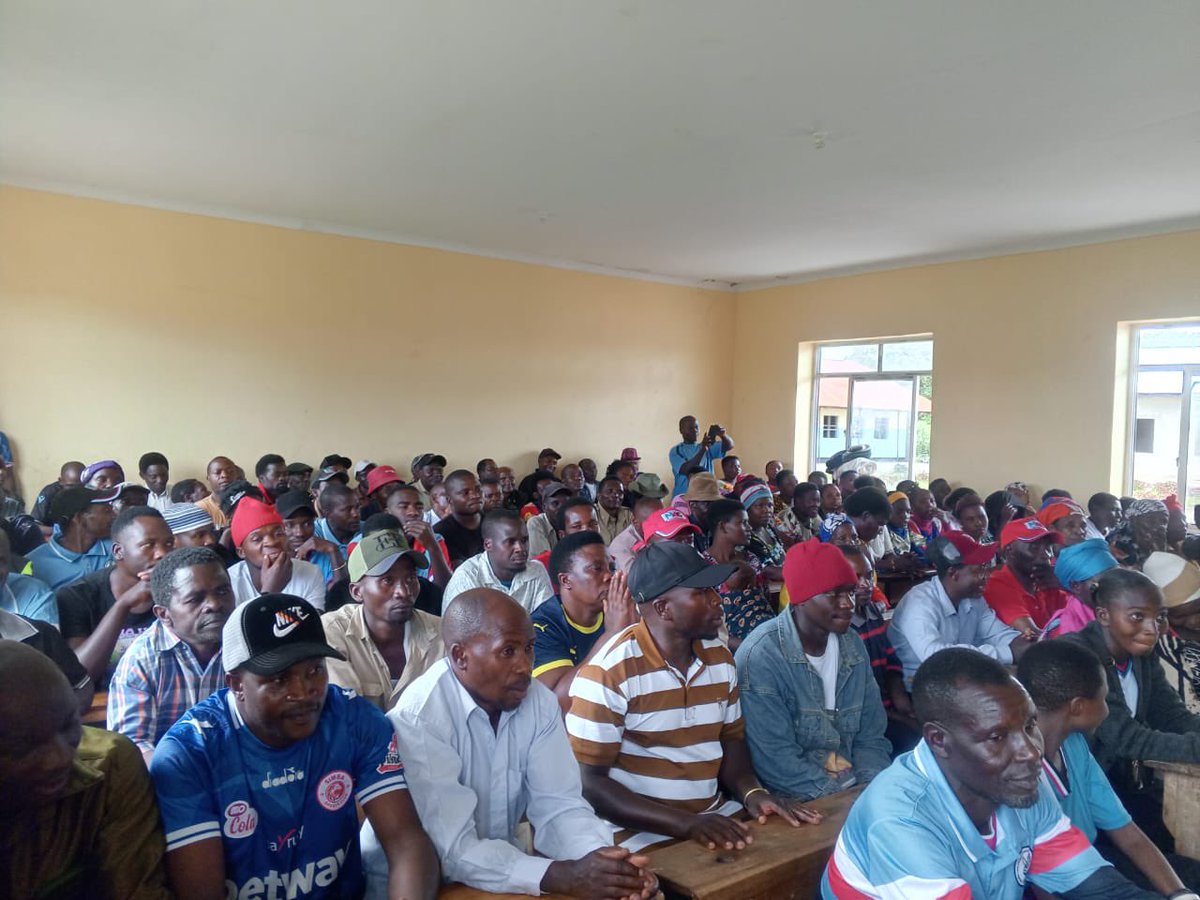 HildaNewton21's tweet photo. Hiki ni  kikao cha tawi la Ilundo Kiwira,  Rungwe Mkoani Mbeya.

Kikao hiki kimefanyika January 25. 2026 baada ya kifungo cha Mahakama kumalizika sasa ni mwendo wa vikao vya ndani na mikutano ya hadhara mpaka kieleweke. 

Tuna Mungu, Tuna watu, Tutashinda. https://t.co/eFY4t5OuY5
