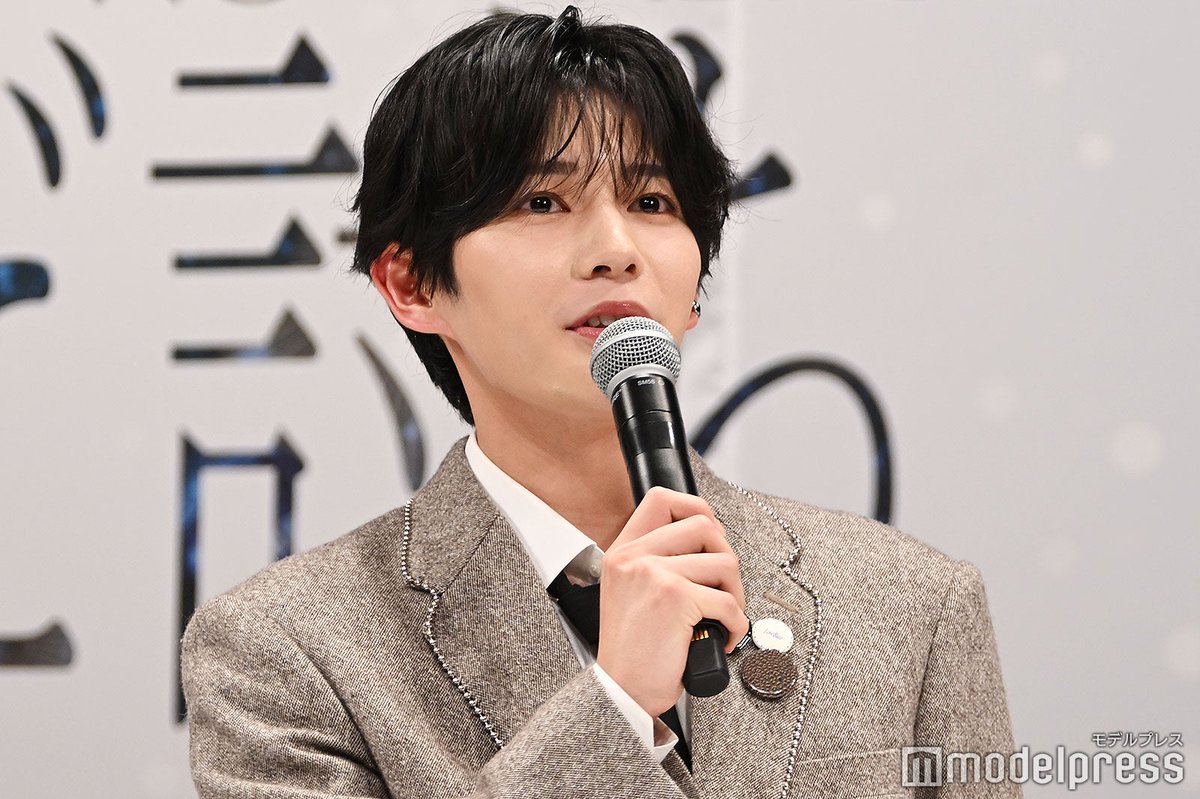 modelpress's tweet photo. なにわ男子・長尾謙杜、年男の決意
「かっこよく馬に乗れるように」🐎💛

北村一輝と濃密な撮影回想💭
「謙杜が息を吸った瞬間に…」
https://t.co/MuIoBzye7s

🎬「木挽町のあだ討ち」完成披露舞台挨拶
柄本佑、渡辺謙、瀬戸康史ら豪華12人集結

#木挽町のあだ討ち @kobikicho_movie https://t.co/F3PLpL0PQd