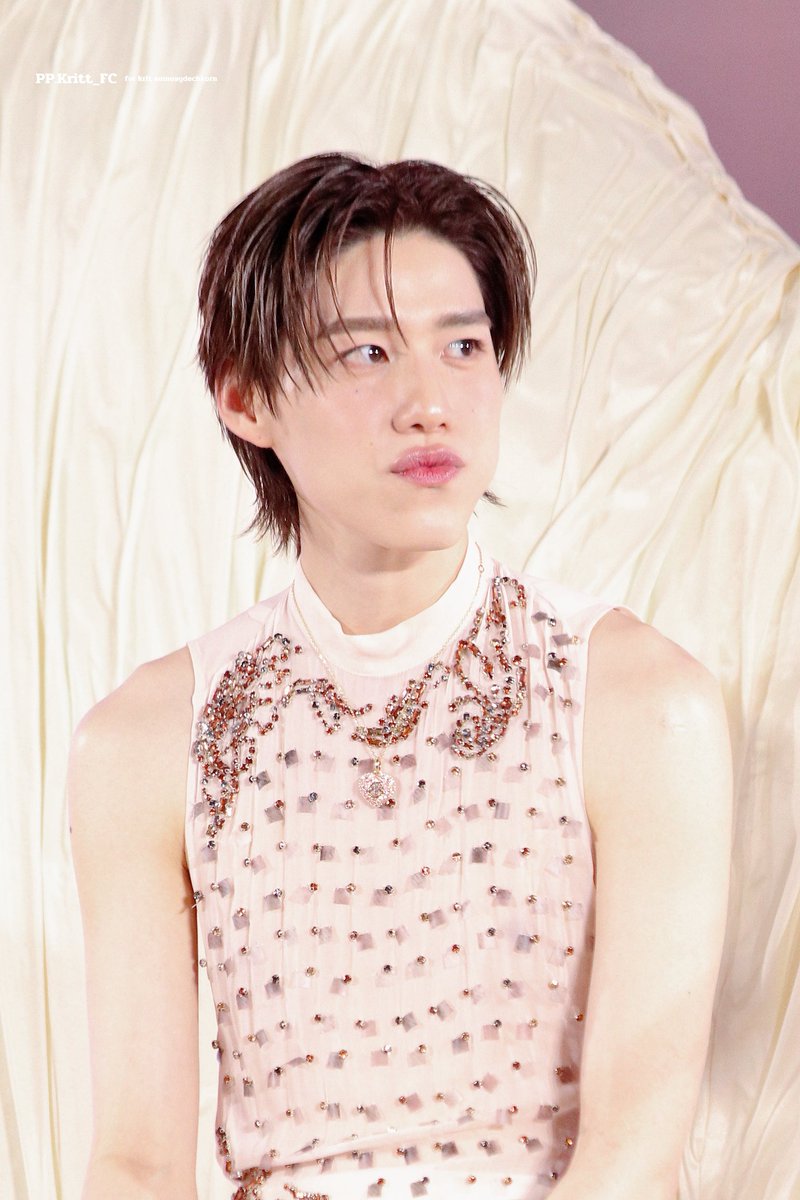 2026.01.26 : PP KRIT
Journal A love journey : Chapter of love

#JOURNALBODYOILXPPKRIT​
#JOURNALASignatureofLove
#ผิวนุ่มหอมในช่วงของความรัก
#PPKritt