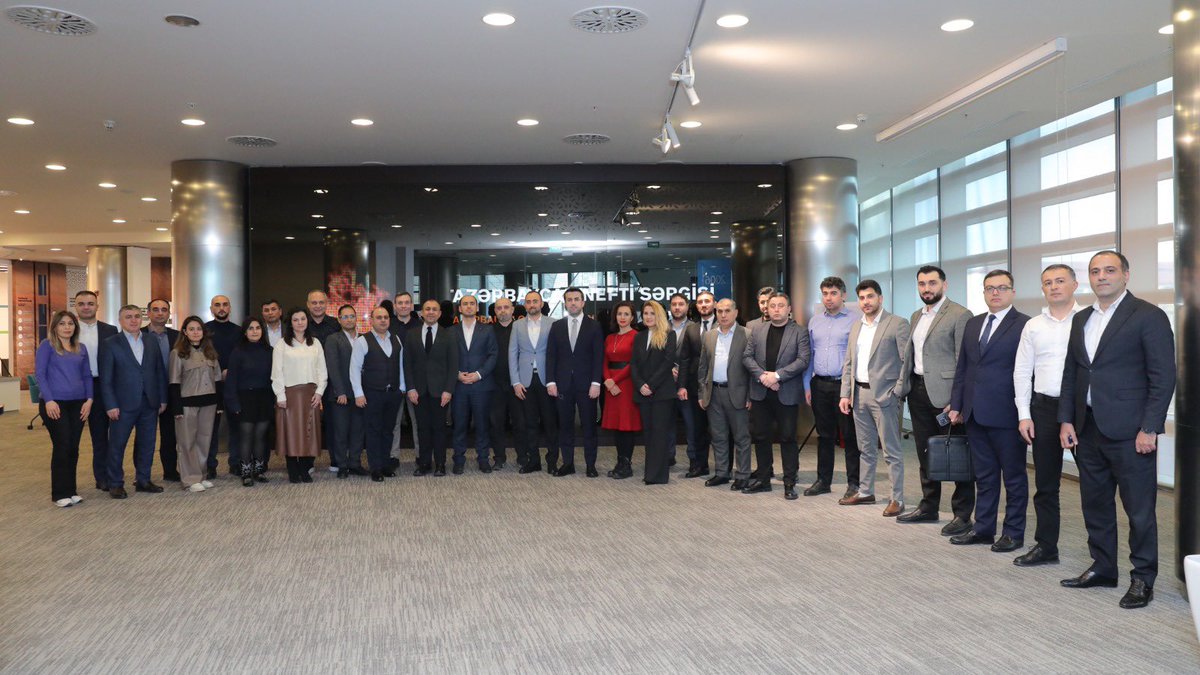 SOCARofficial's tweet image. 🗓“ProEx in Finance” proqramı çərçivəsində #SOCARTürkiyə|nin dəstəyi ilə SOCAR Qrupuna daxil olan müəssisələrin maliyyə sahəsində fəaliyyət göstərən taktiki rəhbərləri üçün “CESIM Biznes Simulyasiyası” üzrə vorkşop təşkil olunub.

#FinanceLeadership | #StrategicThinking