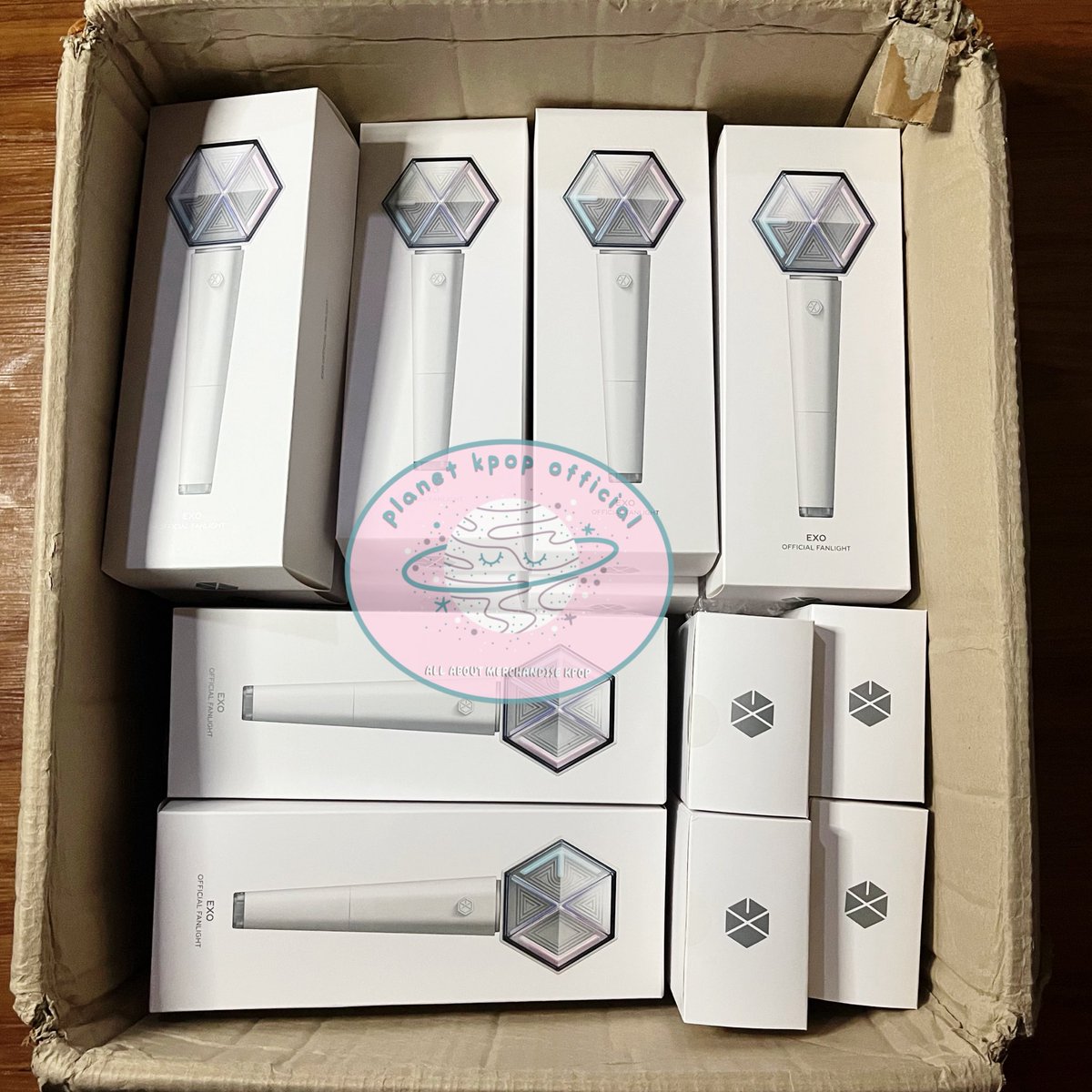 sweetiesdyo's tweet photo. WTS want to sell jual sale 
Official Lightstick EXO ver 3 ls fanlight light stick

Ready ina
Siap kirim
New sealed
Inc packing
Inc admin
Dapat photocard di dalam box ls 

Link shopee: https://t.co/Q6SlYnOcAg https://t.co/xOxkLbXuNn