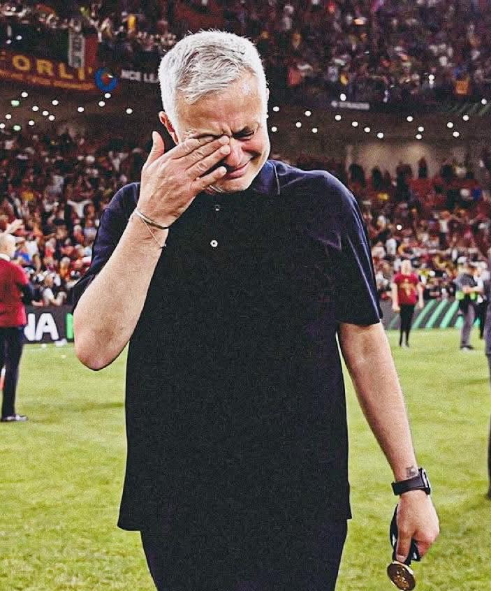 Footballtweet's tweet image. ❌ Chelsea hadn’t won the Premier League for 50 years
🏆 José Mourinho won it with Chelsea

❌ Inter Milan hadn’t won the Champions League for 45 years
🏆 José Mourinho won it with Inter

❌ Real Madrid hadn’t won the Copa del Rey for 22 years
🏆 José Mourinho won it with Real…
