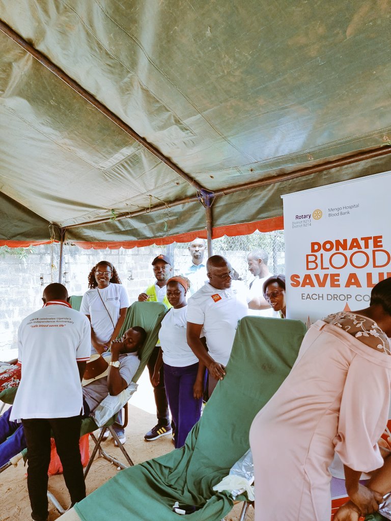 rotaryd9214's tweet image. Happening now: Kampala Nsambya and Rac Kinawataka come together for a blood drive—because saving lives cannot wait.
One donation today can mean a lifetime for someone else.
#BloodDrive #PeopleOfAction #TogetherOneActAtATime
