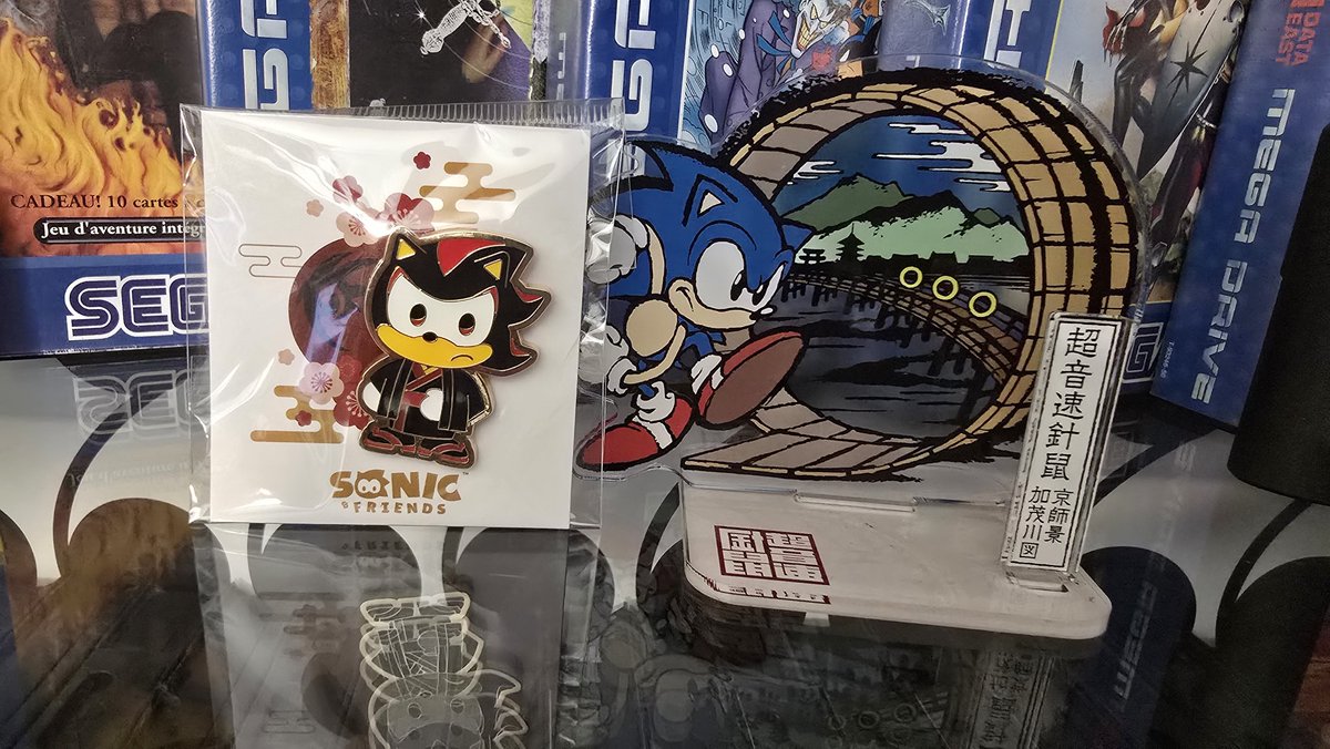 TheRealCerbere's tweet photo. Petit coin Sonic avec 2 goods achetés au Japon au Sega Store de Tokyo :) j'aime pas trop les acrylic stand d'habitude mais là ça fait son petit effet :D
#sonic #segastore #tokyo #RETROGAMING https://t.co/fl8zUzKDk6