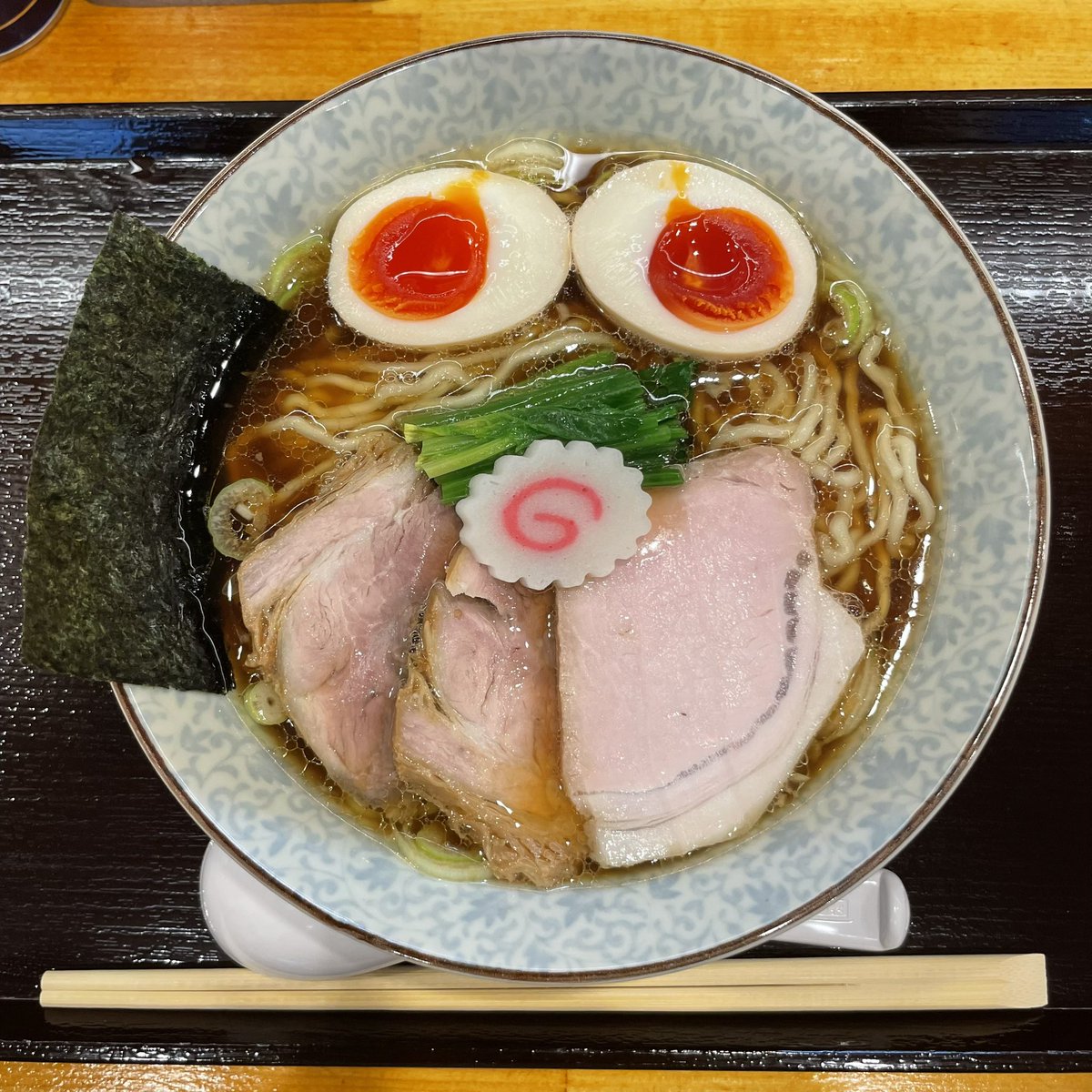 passandgo614's tweet image. 2026-17🤗
【ハちゃんラーメン 新橋店】新橋
味玉生姜醤油ラーメン

昨年11月OPENハちゃん2号店🙌
本店と異なる生姜醤油で勝負💯💯😆動物系をベースに生姜と醤油は効かせすぎずバランスが取れた印象💯💯🤩
ベトナム人店主が創り上げる日本人がどこか懐かしさを感じる一杯で今日もFantastic day!☺️💞💫