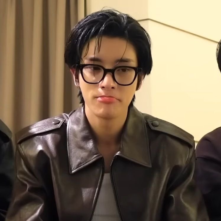 ddalgyjw's tweet photo. 𝘿𝙖𝙞𝙡𝙮 𝙇𝙞𝙛𝙚 𝙤𝙛 𝙅𝙚𝙧𝙞𝙘𝙝𝙤 𝙖𝙣𝙙 𝘼𝙗𝙖𝙣𝙜.

ㅡ

a Jake Sim ft Song Weilong as sibling few tweets au. https://t.co/lL7CnDQkVK