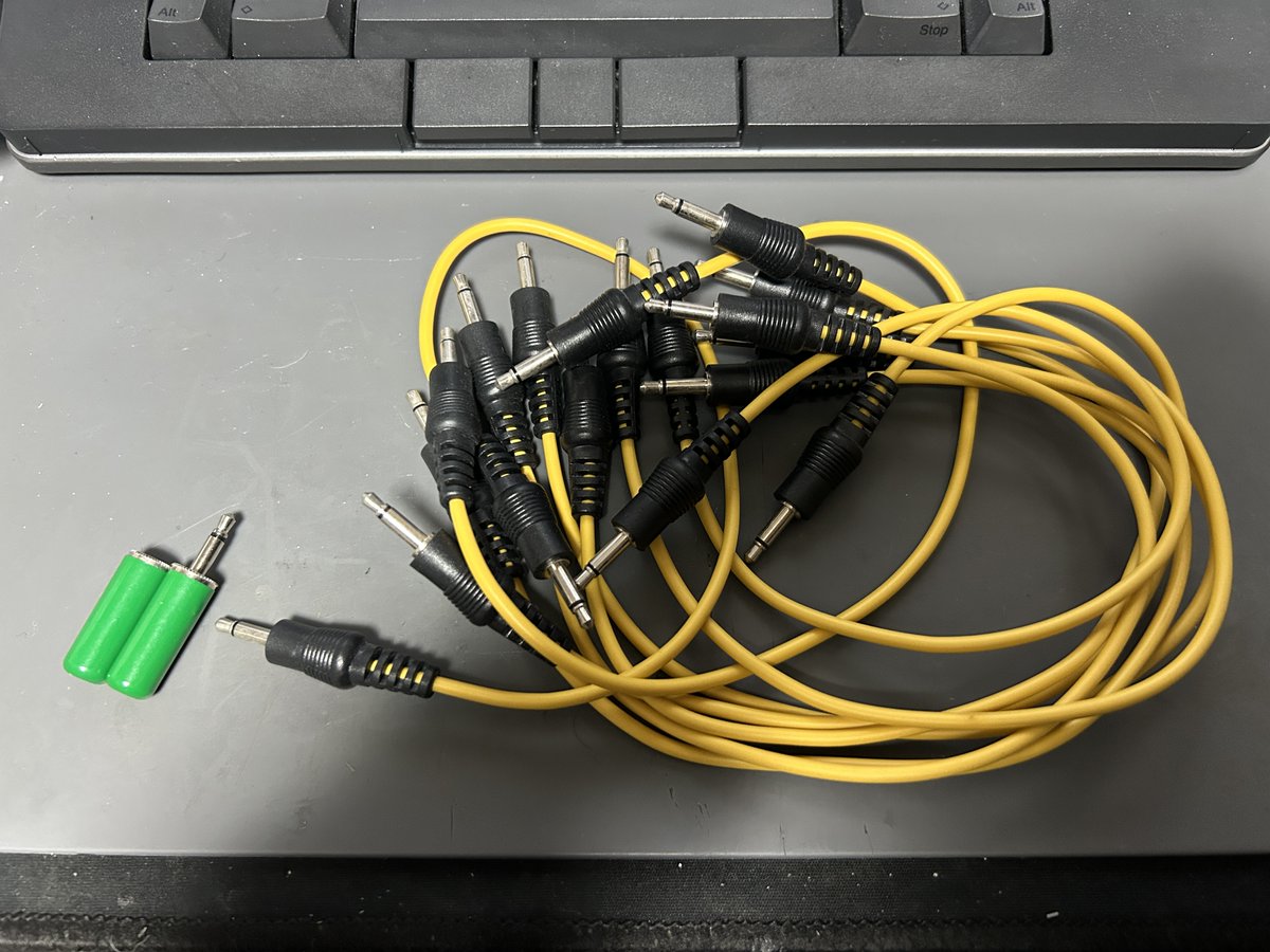 家宝的な  プレート‼️ 利用度色々とできる。 小代瑞穂窯 福田るい 楕円プレート バケット 白 01 - FRANK暮らしの