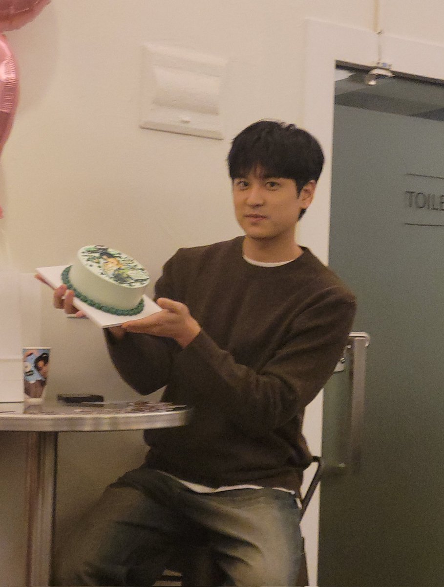 app1ebob's tweet image. 생일축하해💚
#Chanwoo28thBDAY 
#찬우생일축하해용