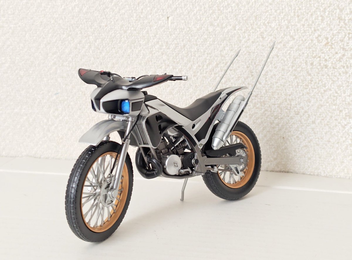 仮面ライダークウガのトライチェイサー2000は、ポリスヘッドが一番好み