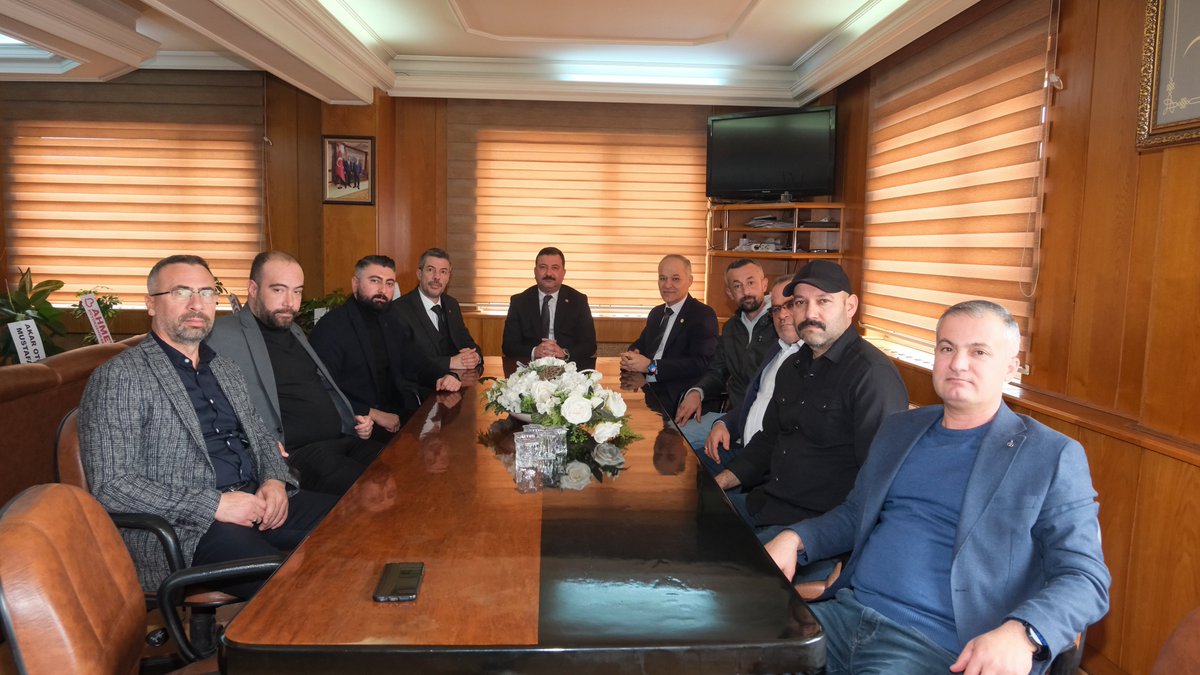 📍Balıkesir Şoförler Odası

MHP Balıkesir İl Başkanımız Niyazi TUNÇ ile birlikte Şoförler Odasını ziyaret ettik.

Oda seçimlerinde güven tazeleyerek yeniden seçilen Rıza TEKİN ve yönetimini tebrik ediyor, Kendisine misafirperverliklerinden dolayı teşekkür ediyorum.