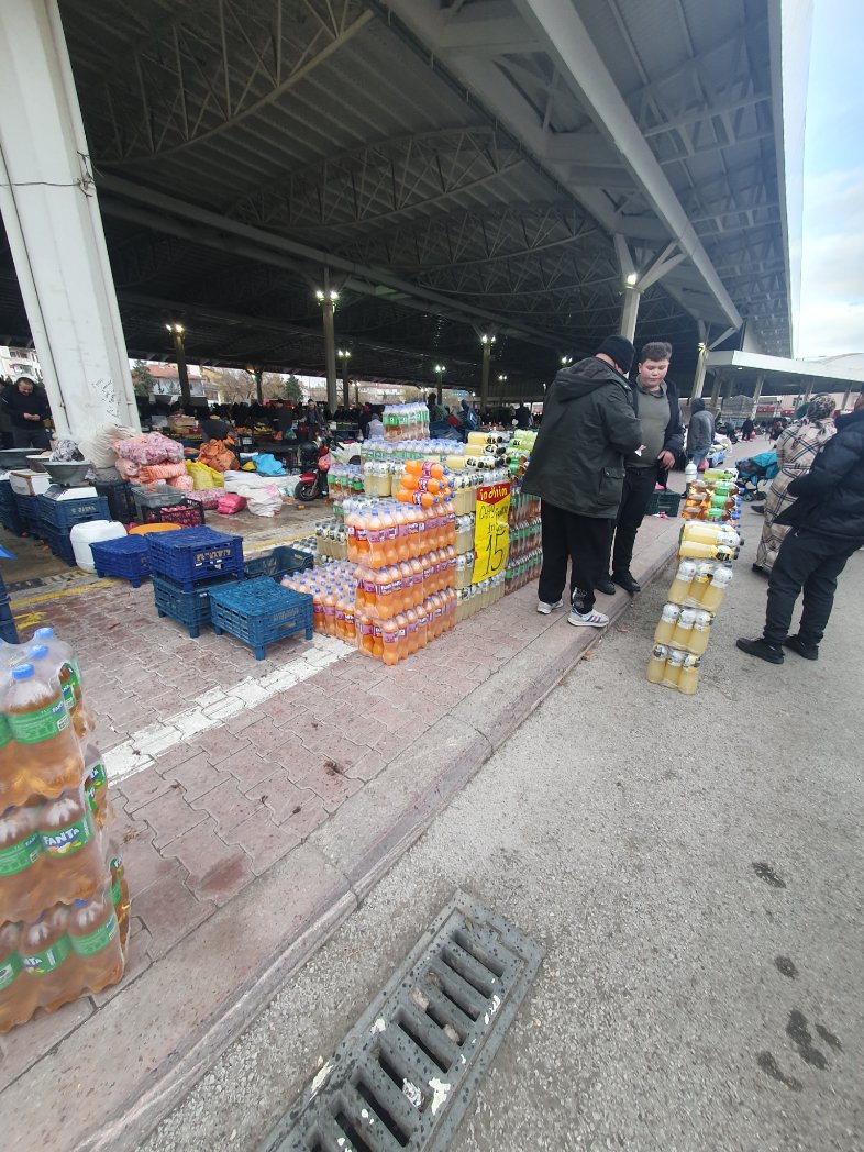 Afilli dolaplardan pazarda yere serip satmaya kadar düştüler, boykot işe yarıyor arkadaşlar #boykot