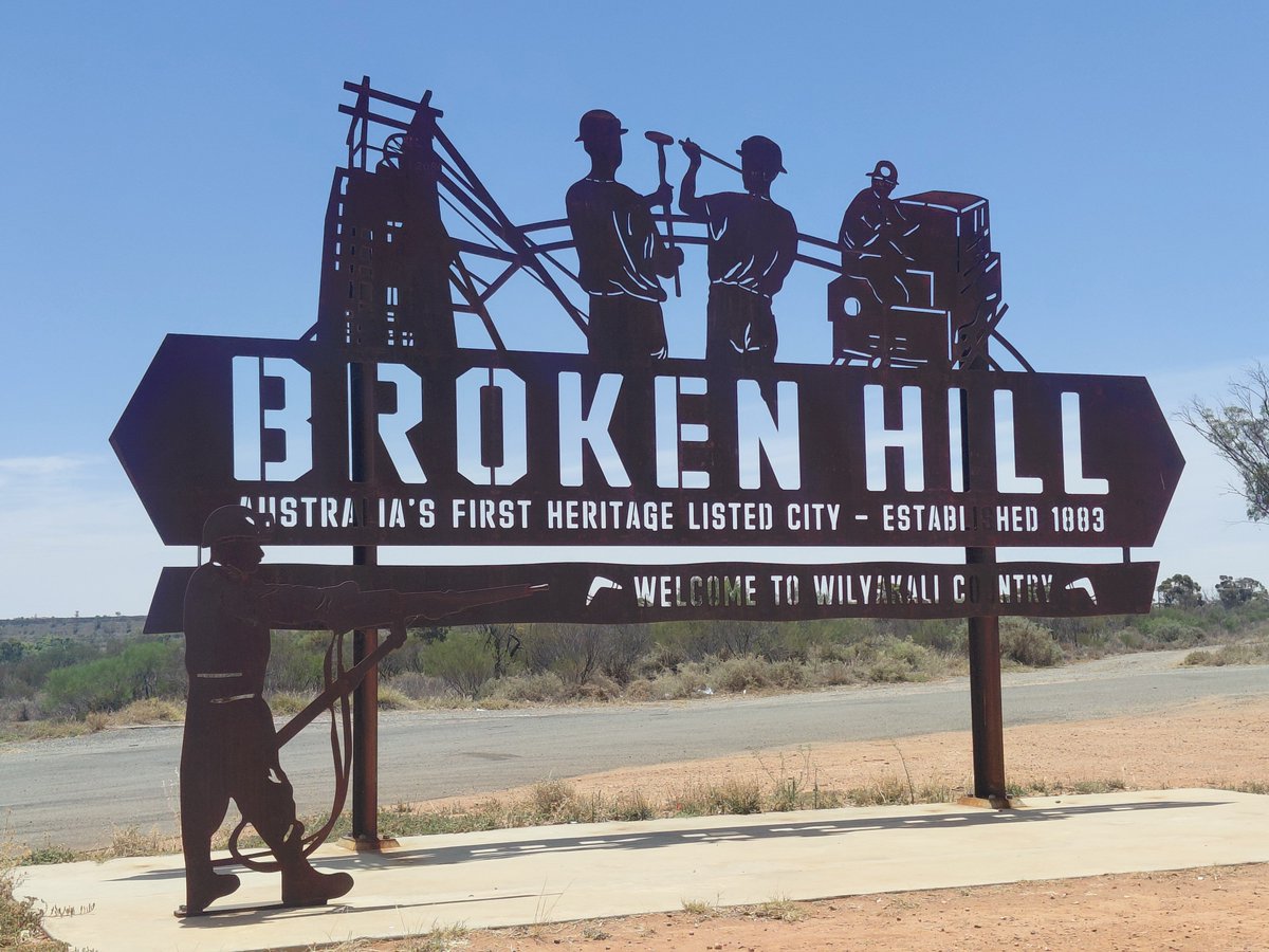 A very nice way to spend a long weekend 

Made a visit to true Aussie experience the Outback