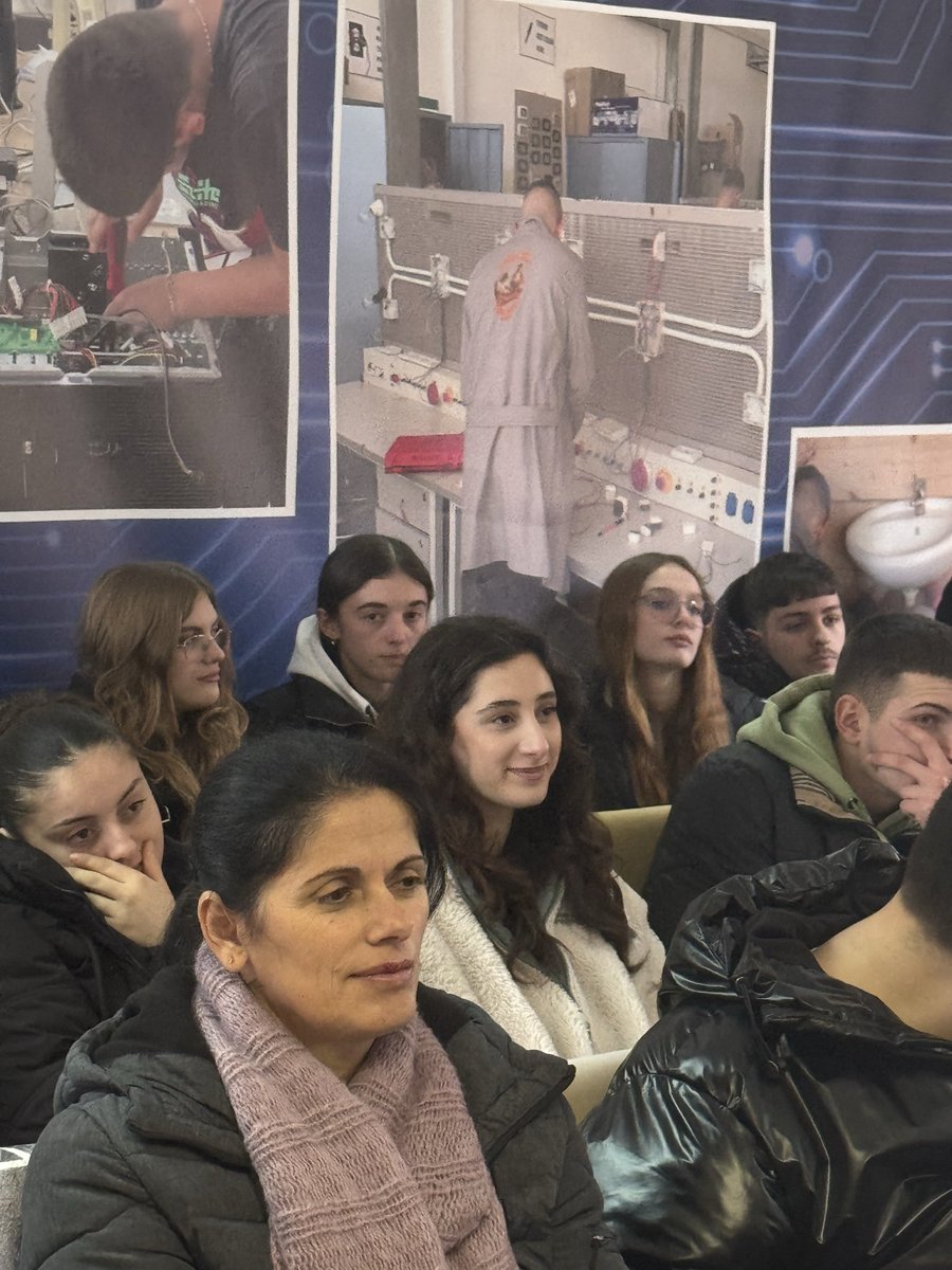 UNDPAlbania's tweet photo. We awarded certificates to 20 young people completing their vocational training at Shen Jozefi VET school in #Rreshen,- 1/6 partner municipalities of @JointSDGFund - funded @UN_Albania #LEAP. With new culinary skills,they’re now ready 2 begin work  in Tourism &amp; Hospitality sector https://t.co/01cCOIGBPk