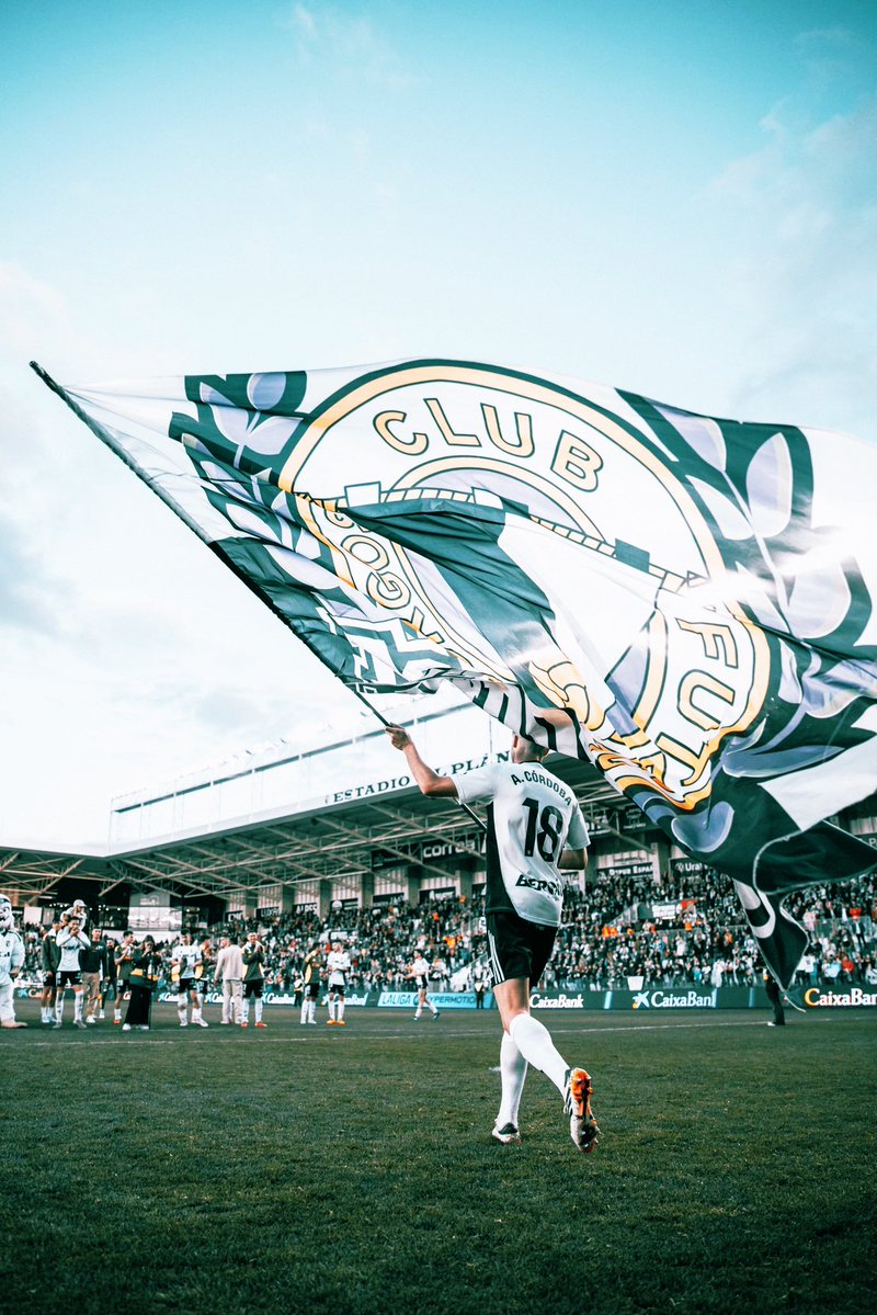 BcfSupporter's tweet image. Llegaste en 2019 a un club "con pies de barro" con una afición ilusionada con el ascenso. Te marchas ahora como capitán de un BCF asentado en Segunda. Una pena que las circunstancias hayan llevado hasta aquí porque todos queríamos que te retiraras en Burgos ¡Hasta siempre, Aitor!