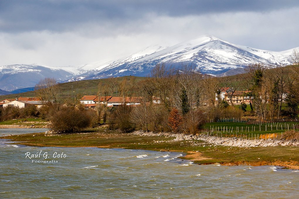 Orzales (Cantabria) #Orzales #OrzalesCantabria #CampooDeYuso #Cantabria #CantabriaInfinita #TurismoCantabria #CantabriaTurismo #PueblosDeCantabria #PuebloConEncanto #EmbalseDelEbro #NaturalezaCantabria #RuralCantabria #Campoo #SurDeCantabria #TurismoRural #PaisajesCantabros