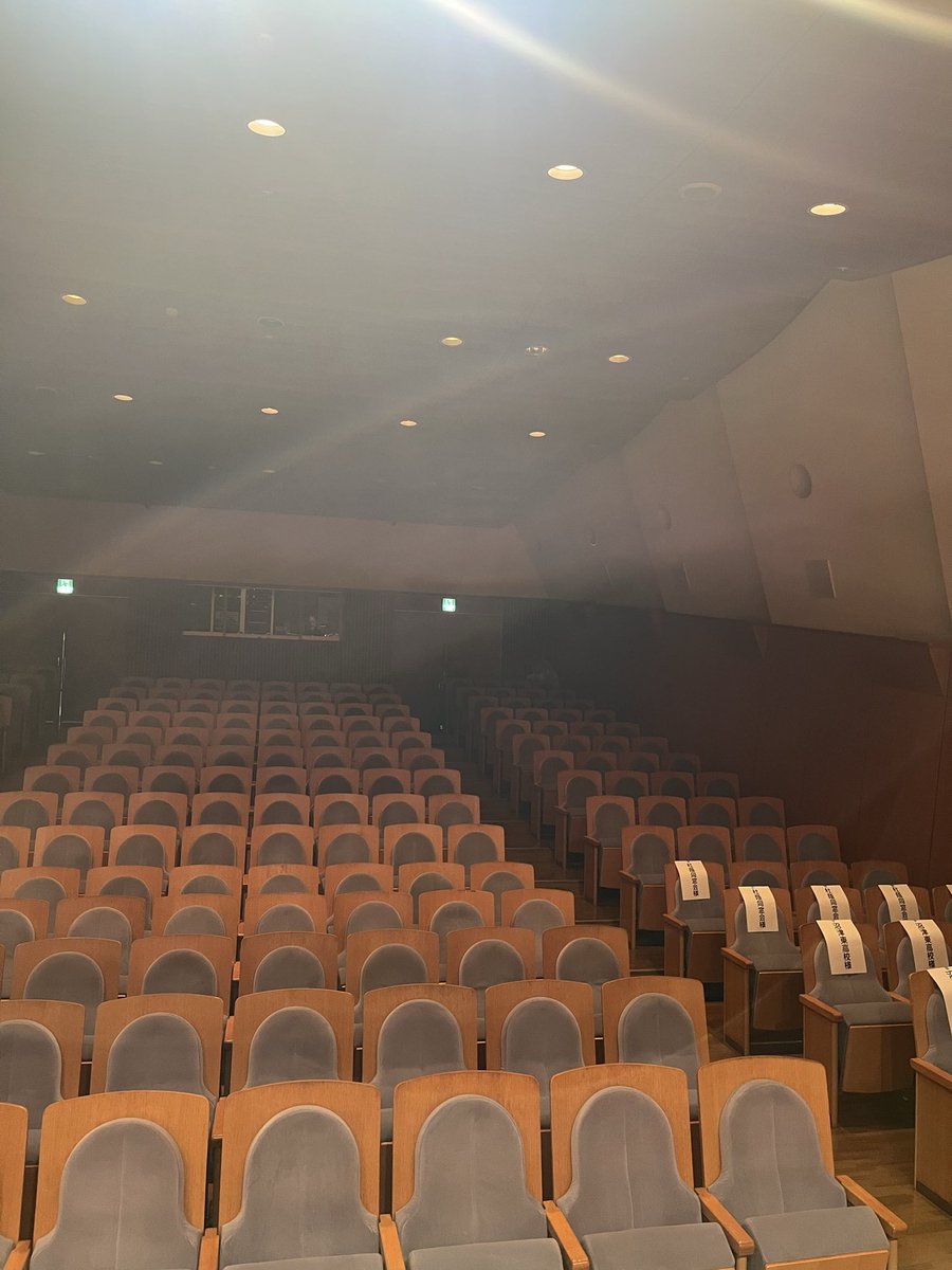 #千本プラザ でのバレンタインコンサート、終演いたしました。
満員のお客様があたたかく迎えてくださり、幸せな気持ちで演奏させていただきました。
ピアニスト#AKIマツモト さん、#沼津法人会 の皆様、関係者の皆様、ありがとうございました💐

またお目にかかれますよう…🎷✨