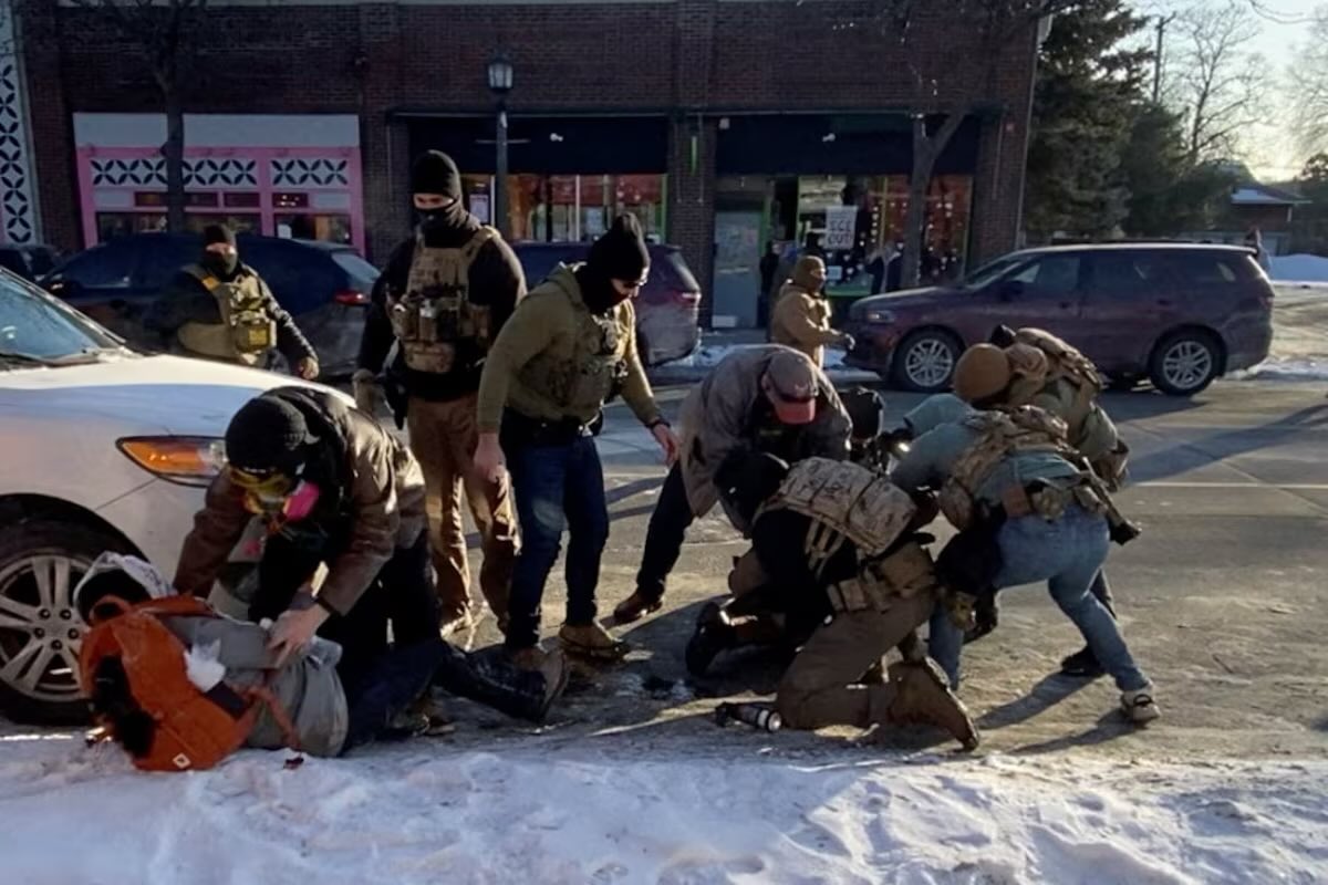 IAI_Agency's tweet image. Federal immigration agents shot a US citizen in Minneapolis.
Video shows him unarmed.
Local leaders condemn the force and call for accountability.
#ICEAccountability #JusticeForPretti

youtu.be/EBgxksIjZ4s?si…