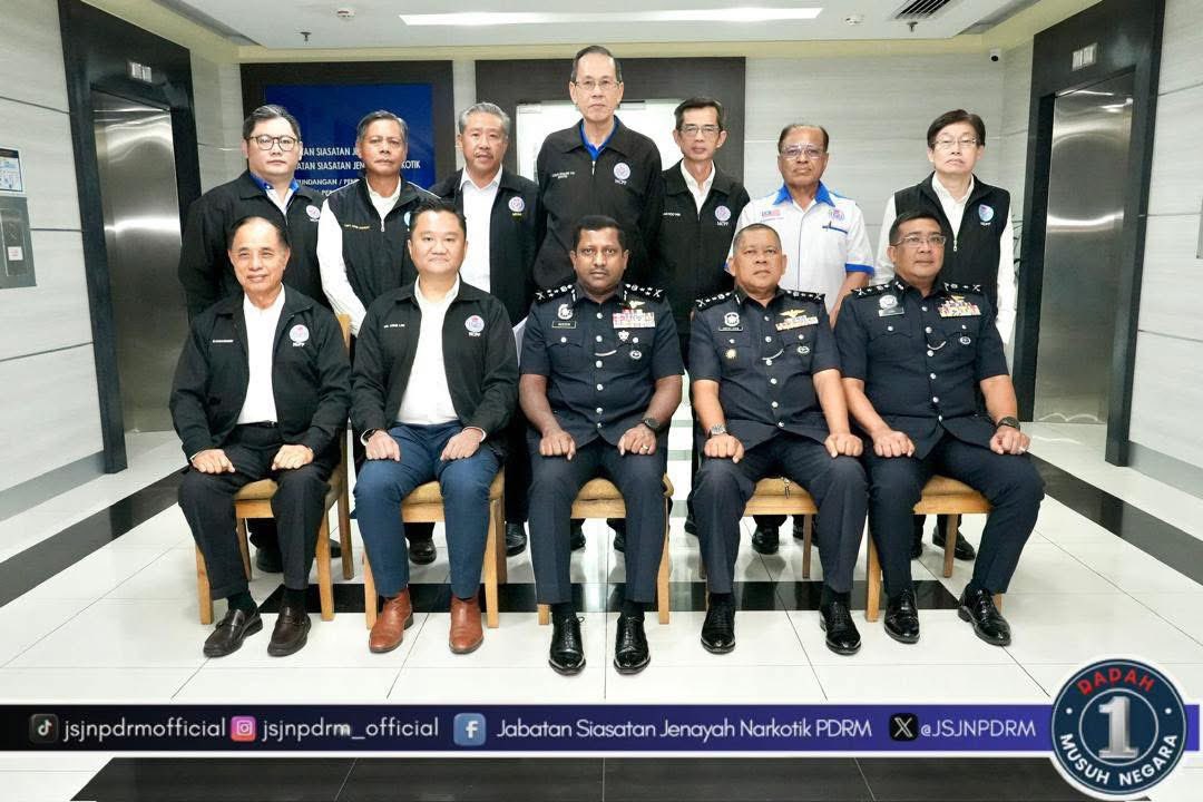 JSJNPDRM's tweet photo. 𝐊𝐔𝐍𝐉𝐔𝐍𝐆𝐀𝐍 𝐇𝐎𝐑𝐌𝐀𝐓 𝐘𝐀𝐘𝐀𝐒𝐀𝐍 𝐏𝐄𝐍𝐂𝐄𝐆𝐀𝐇𝐀𝐍 𝐉𝐄𝐍𝐀𝐘𝐀𝐇 𝐌𝐀𝐋𝐀𝐘𝐒𝐈𝐀 (𝐌𝐂𝐏𝐅) 𝐊𝐄𝐏𝐀𝐃𝐀 𝐏𝐄𝐍𝐆𝐀𝐑𝐀𝐇 𝐉𝐀𝐁𝐀𝐓𝐀𝐍 𝐒𝐈𝐀𝐒𝐀𝐓𝐀𝐍 𝐉𝐄𝐍𝐀𝐘𝐀𝐇 𝐍𝐀𝐑𝐊𝐎𝐓𝐈𝐊 https://t.co/XXaPKIsmBC