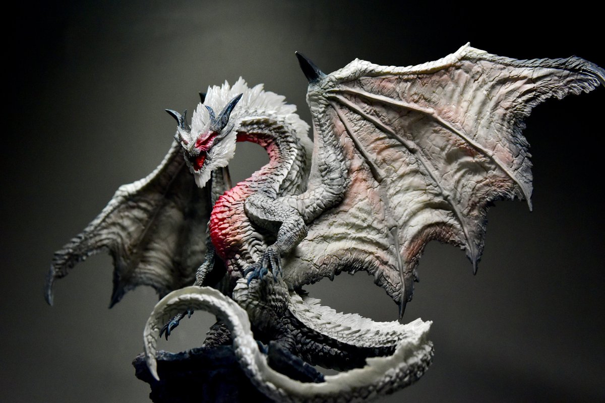 ワンフェスおしながき ・黒龍ミラボレアス ¥35000 ・紅龍ミラボレアス