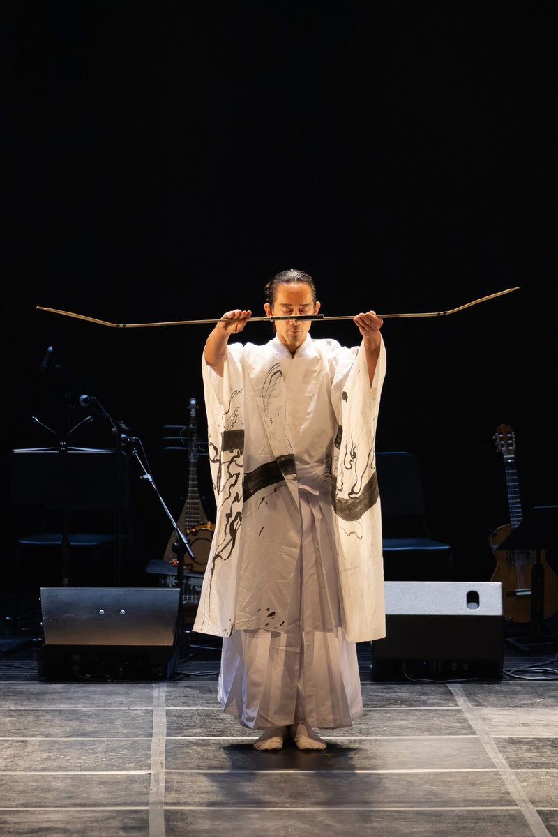 アジア最終公演、韓国公演の写真が川尻さんから届きました

真っ先に頭に思い浮かぶのは久しぶりの事故。
本番15分前、いったん楽屋に戻ろうとすると通訳の方から「事件です！」と呼び止められました。