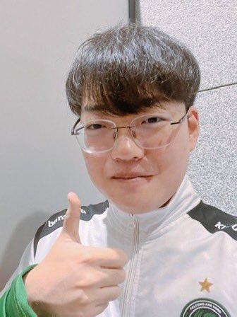 Numba1HanBinFan tweet media