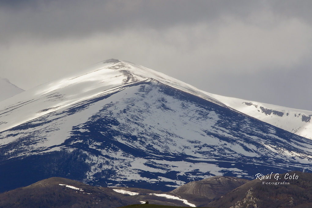 Alto Campoo (Cantabria)  #AltoCampoo #EsquiCantabria #NieveCantabria #CantabriaInfinita #TengoGanasDeNieve #EstacionAltoCampoo #Esqui #Snowboard #Cantabria #Nieve #Montaña #PicoTresMares #CantabriaTurismo #EsquiEnEspaña #WinterInCantabria #CantabriaVerde #Reinosa #Campoo