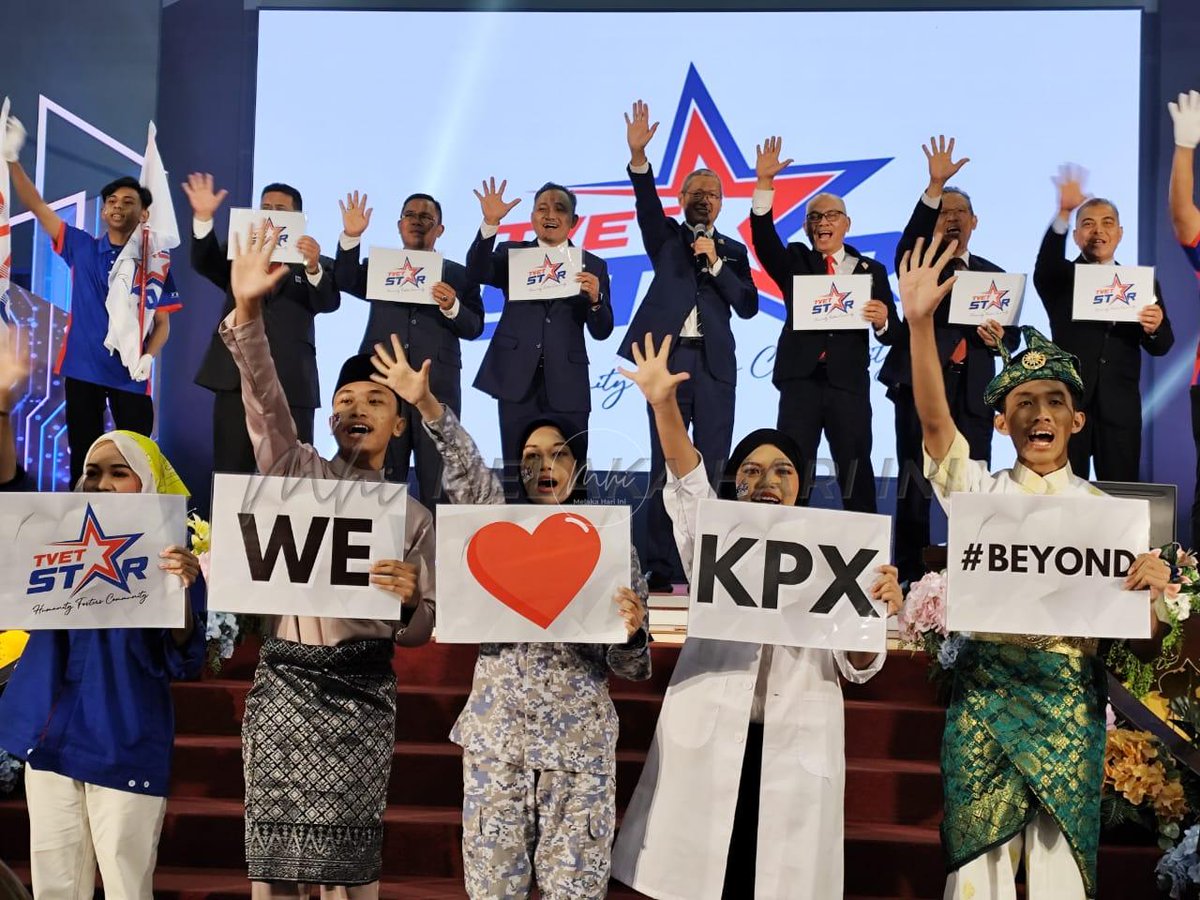 📣 Berita MHI : SASAR SEJUTA GRADUAN POLYCC MENJELANG 2027 | MERLIMAU 26 Januari &amp;#8211; Keupayaan Politeknik dan Kolej Komuniti (POLYCC)&amp;hellip; 

 🔗 Selanjutnya : melakahariini.my/sasar-sejuta-g….