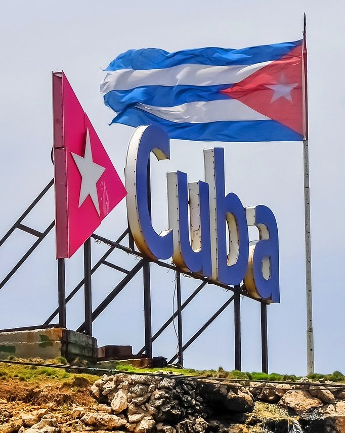 #CubaEstáFirme continuamos preparando nos cómo nos enseñó nuestro comandante en jefe.