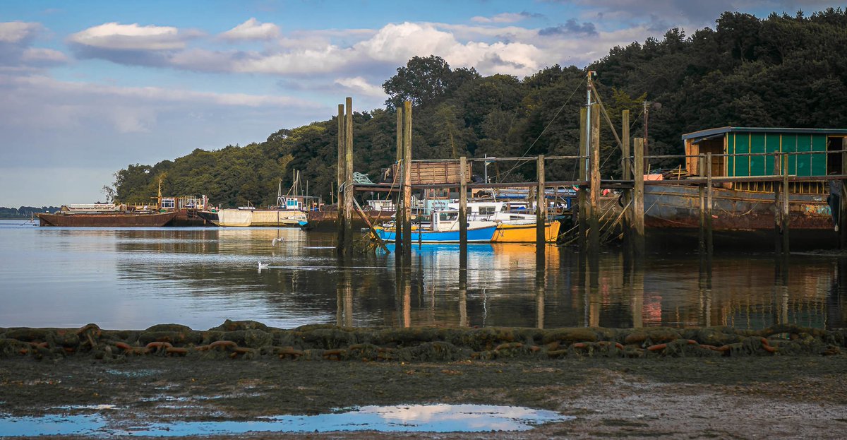 editbadger's tweet image. Memories of visiting Pin Mill, Suffolk in 2021. A picturesque hamlet on the River Orwell, it has literary connections to Arthur Ransome and was used as a filming location for an episode of Lovejoy #PinMill #Suffolk #ArthurRansome #RiverOrwell #Lovejoy #TheButtAndOyster