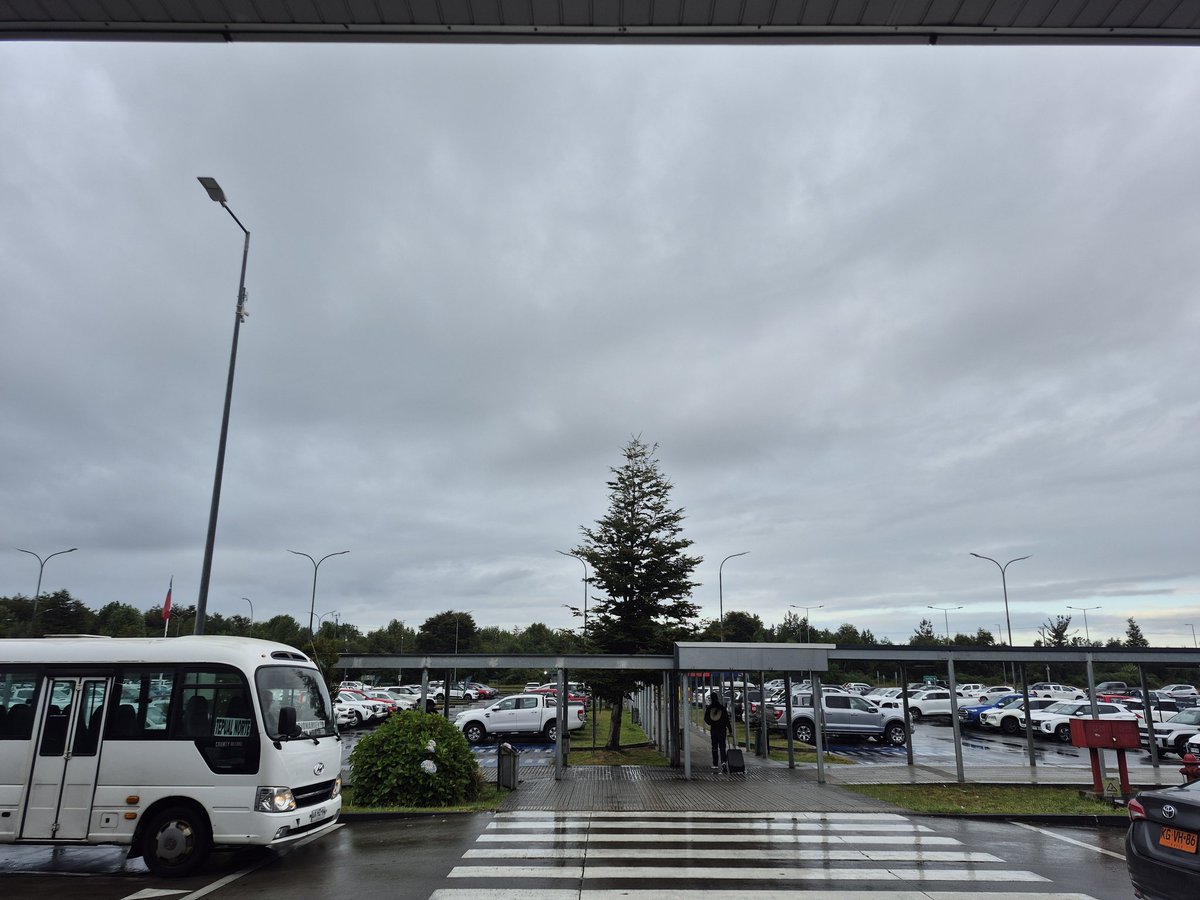 Y así es como un almuerzo informal de negocios de domingo en la capital del reino termina en viaje express a Muerto Montt, Castro y Quellón en 3 días. Juesú mi chico.