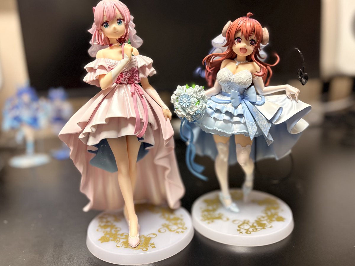 シャミ子と桃のウェディングフィギュアが届きました…尊い🥳 ドレスの