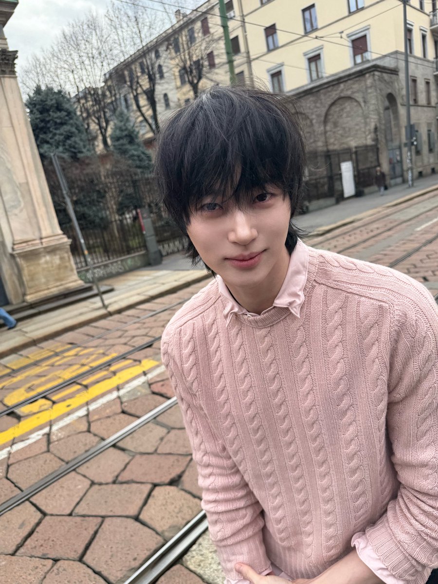 왤케맘에들지변우석이라그런거같애