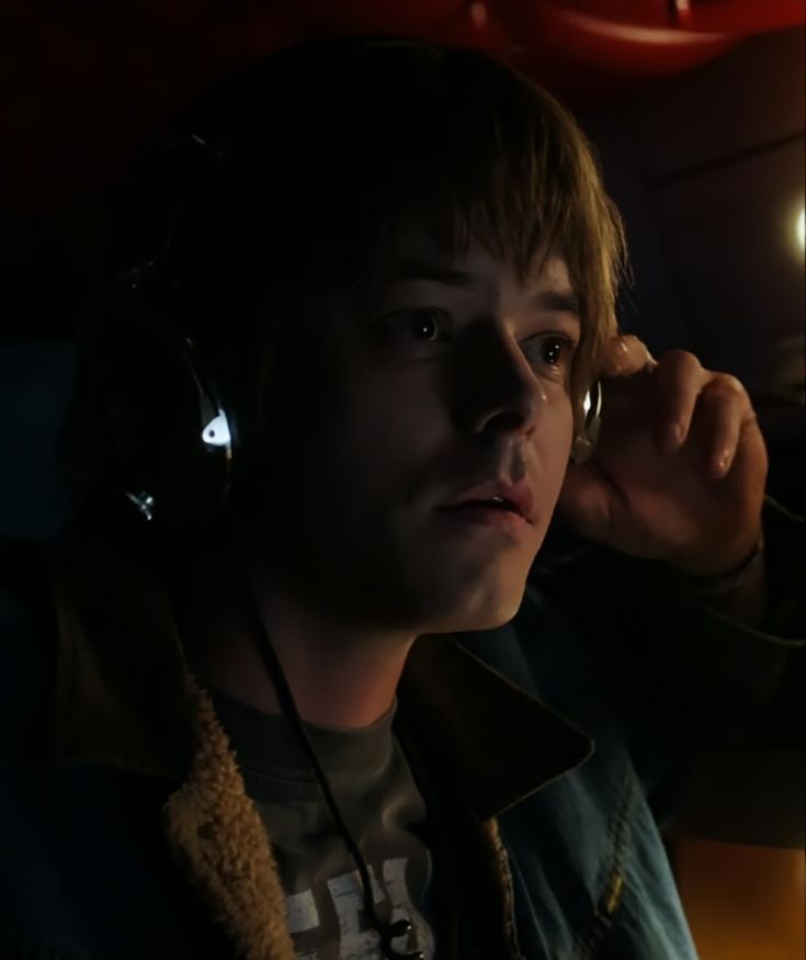 stonathaned's tweet image. “we have                                     “i know i
dating rumors”                         started it”