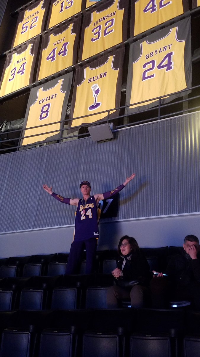 bigestCHARGERfn's tweet image. It's been 6 years since we lost you and your daughter Kobe. I still haven't gotten over this day. I try every day to instill what you taught about having the Mamba Mentality to become a better version of my self everyday.
R.I.P. Kobe
R.I.P. Gigi

#MambaMentality #MambaOut