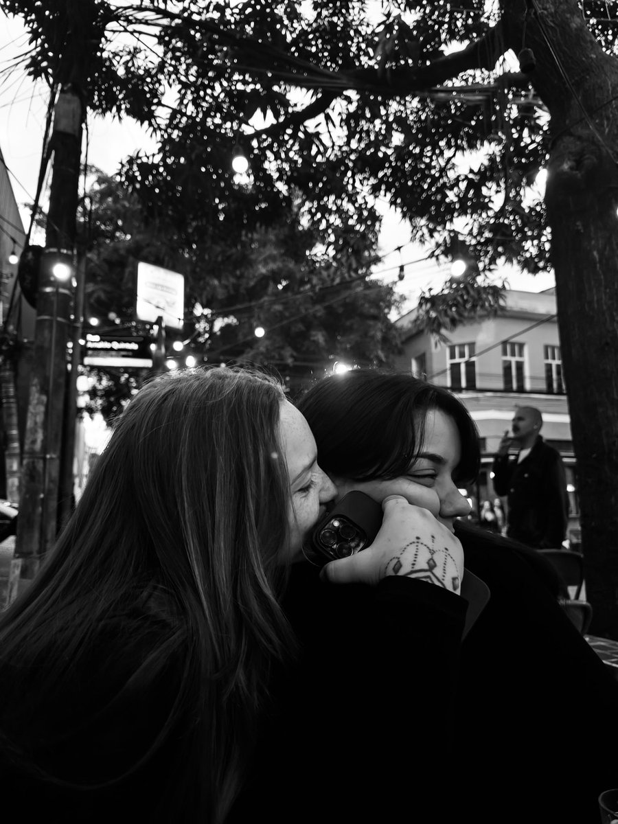 lesappho's tweet image. 