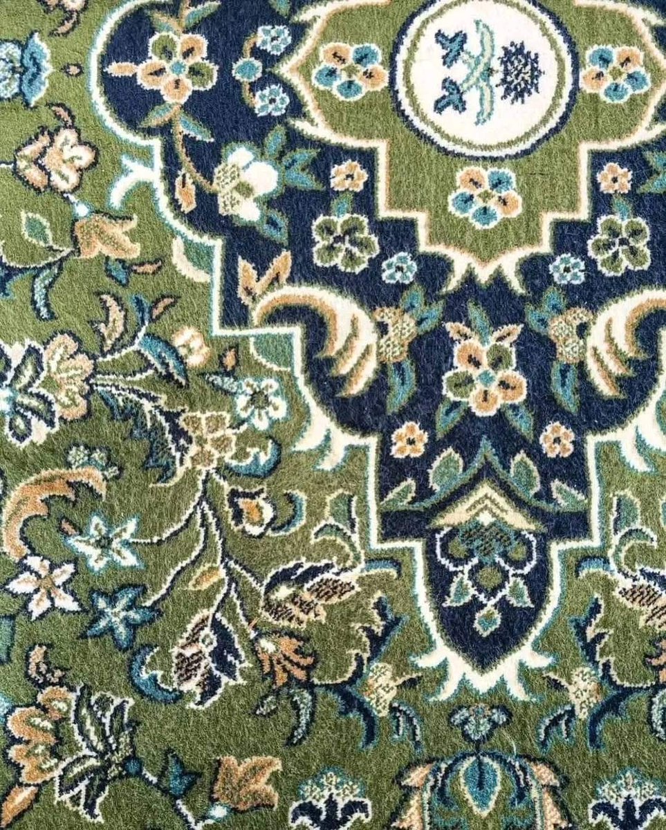 1 billion across the world know this place and would give up the world to pray here. This is through the blessings of the noble feet of the Messenger of Allah ﷺ.