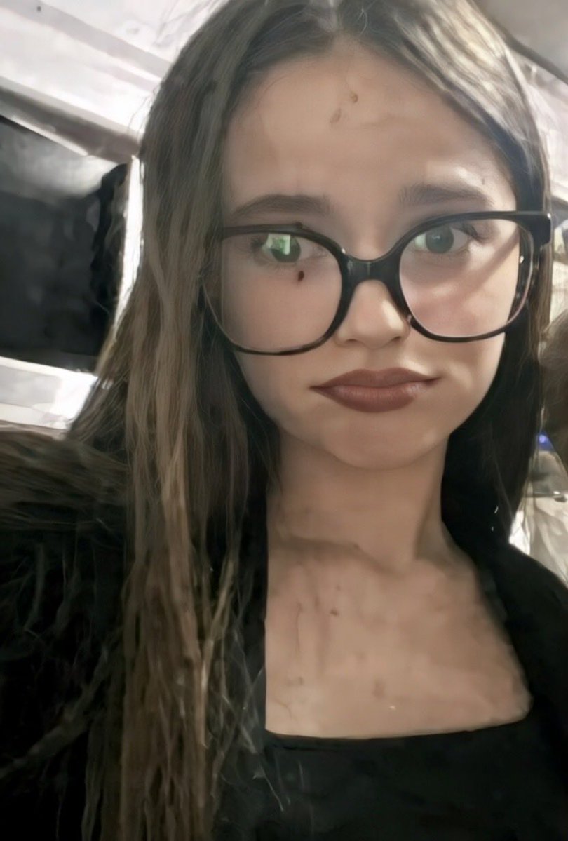 🆘 🇫🇷 ALERTE DISPARITION : Léa Vermandel Duguet jeune fille de 16 ans, née à Reims, est recherchée par les gendarmes de la Marne pour disparition inquiétante. 

Elle a quitté son domicile de Lappion dans l'Aisne et a été vue pour la dernière fois à Fismes, dans la Marne, ce