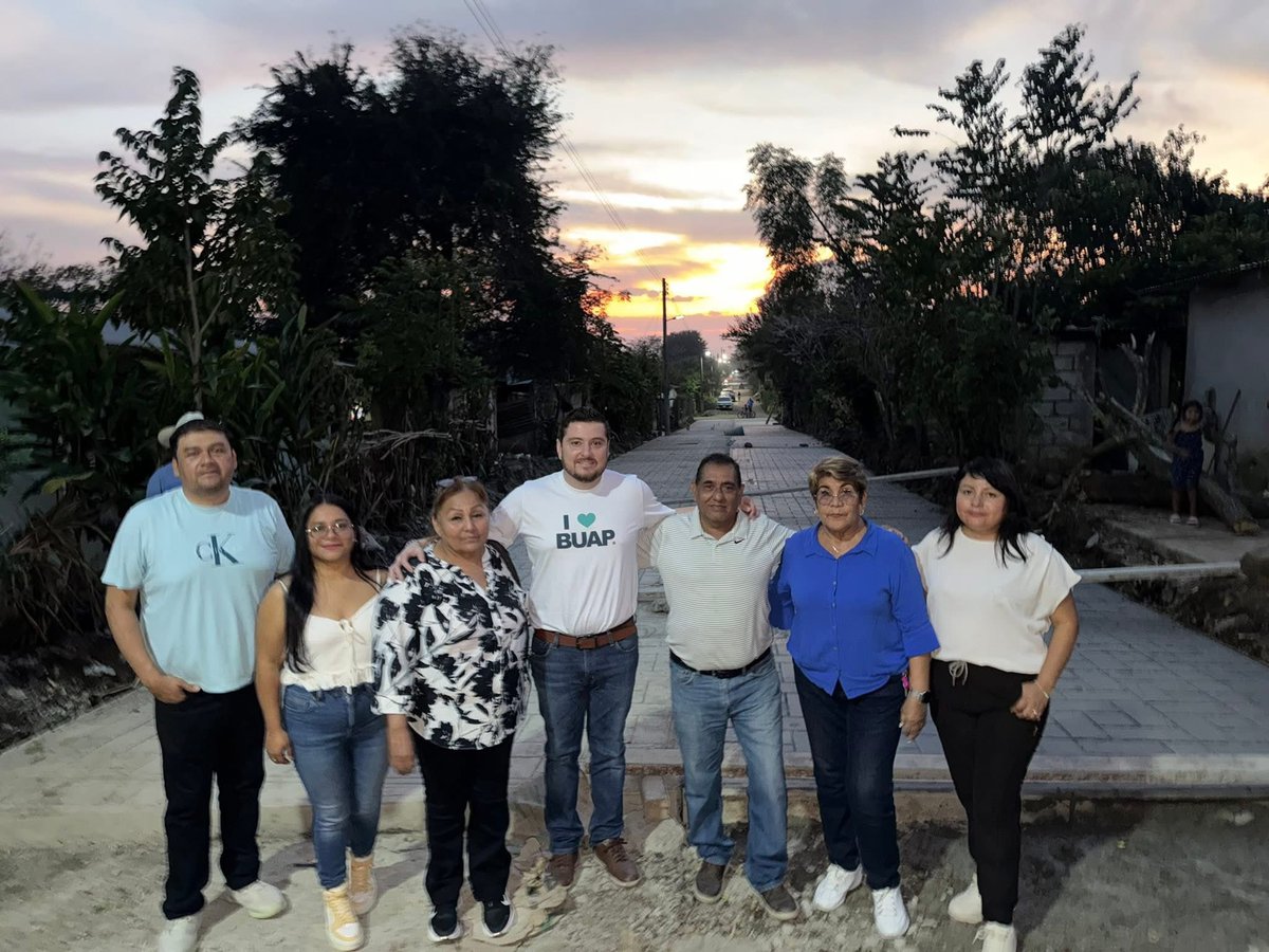 Hoy, junto con las regidoras y los regidores, realizamos recorridos de supervisión en distintas obras que están en marcha en nuestro municipio: la construcción de la #BUAP, el CESAT en la comunidad de Lindero, Puebla.(Centro Estratégico de Seguridad y Atención al Turista) que le